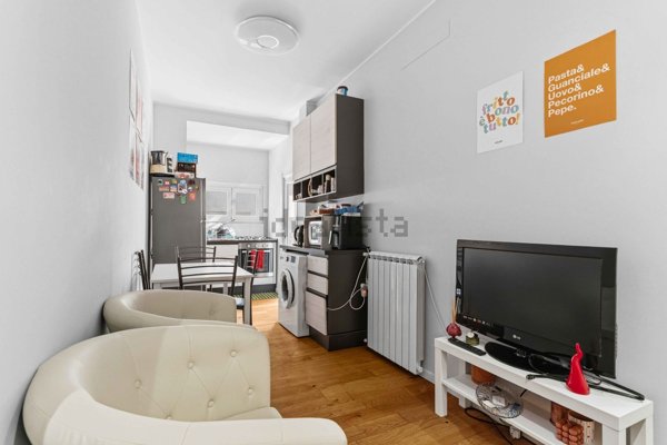 appartamento in vendita a Milano in zona Vigentino