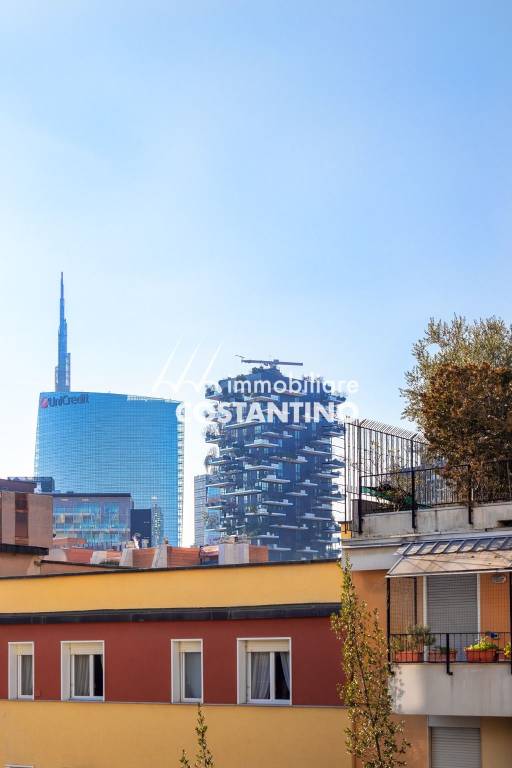 appartamento in vendita a Milano in zona Isola