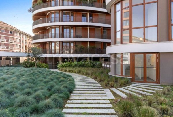 appartamento in vendita a Milano in zona Isola