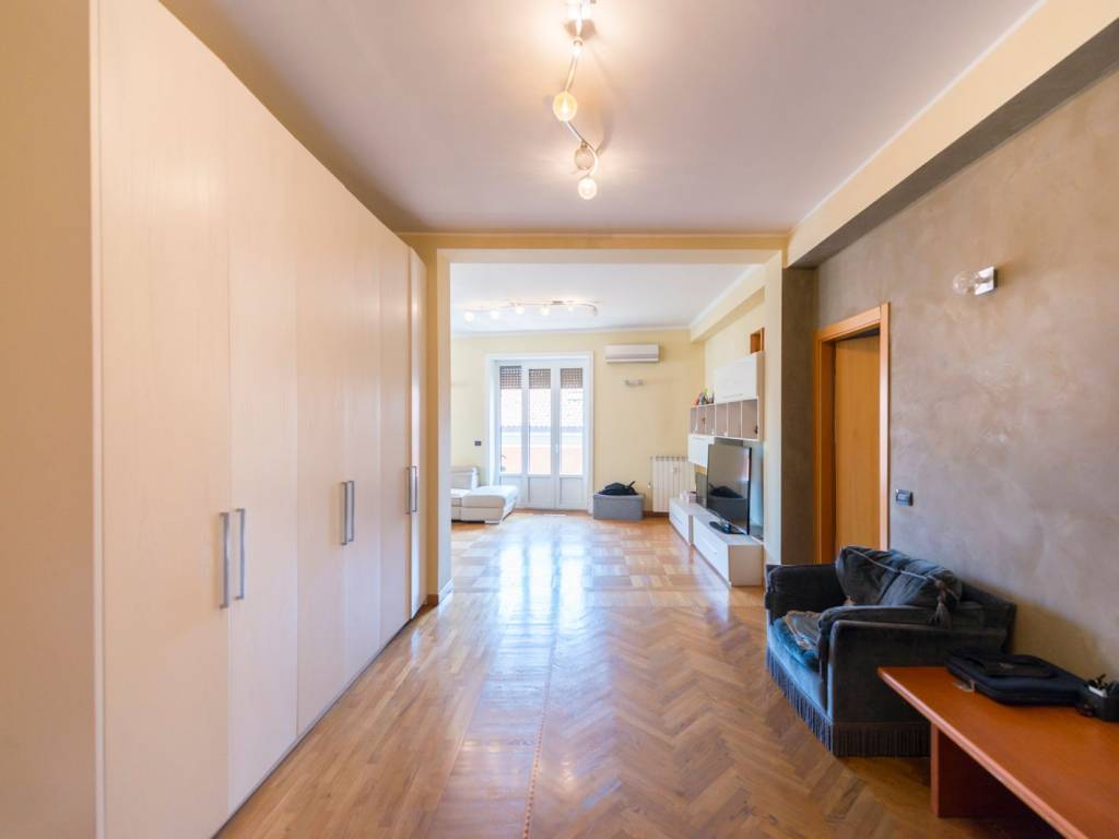 appartamento in vendita a Milano in zona Centro Direzionale
