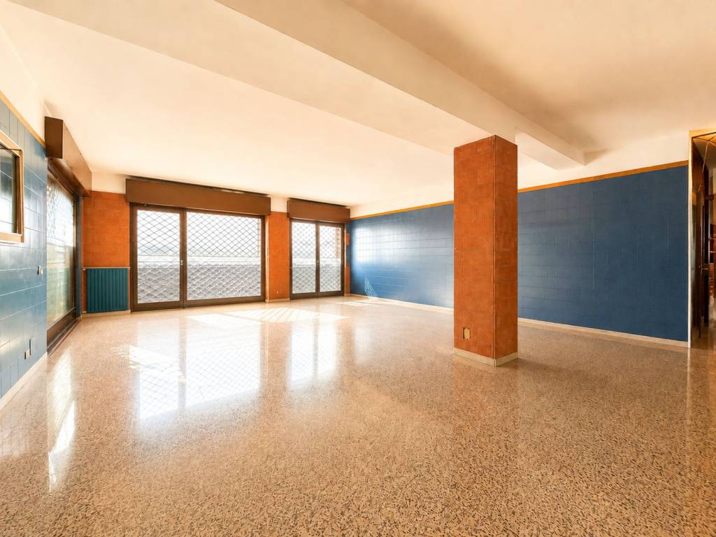 negozio in vendita a Milano in zona Turro
