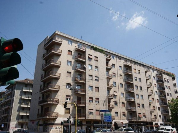 negozio in vendita a Milano in zona Isola