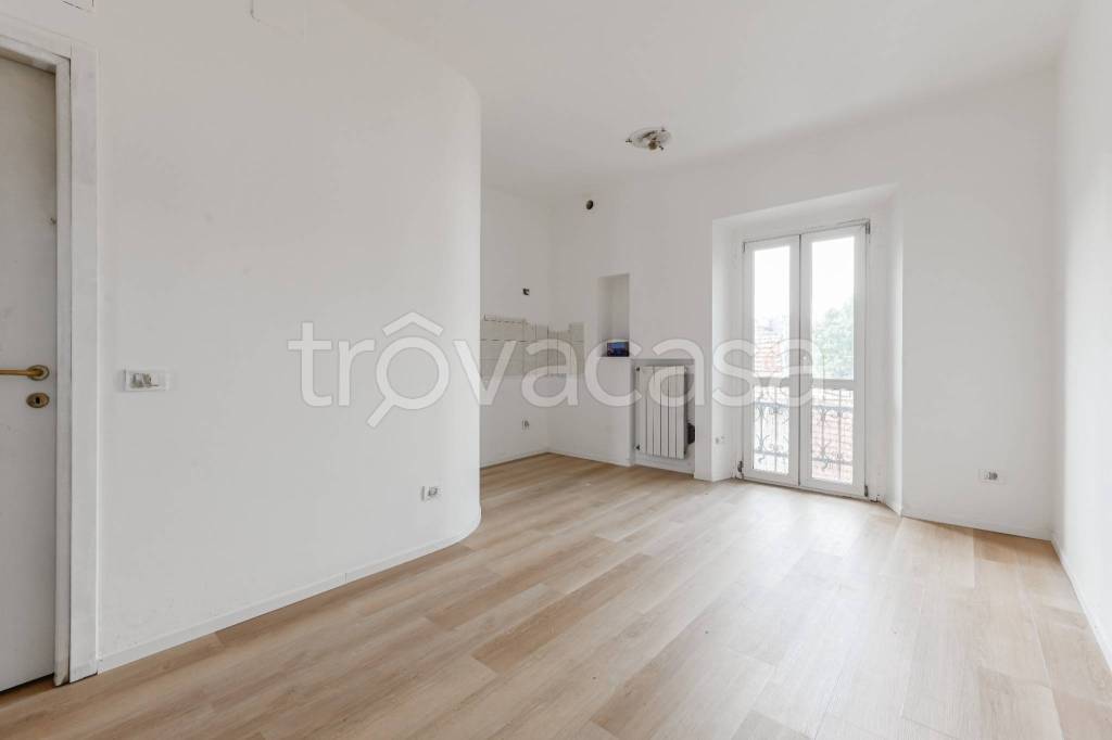 appartamento in vendita a Milano in zona Loreto