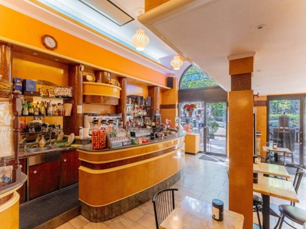 negozio in vendita a Milano in zona Città Studi