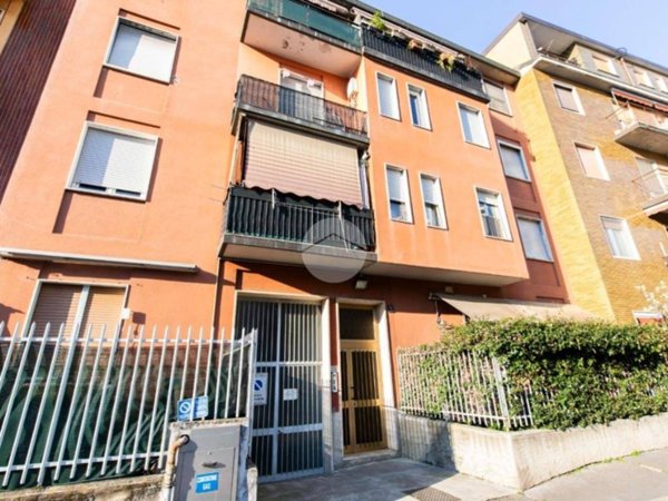 appartamento in vendita a Milano in zona Baggio