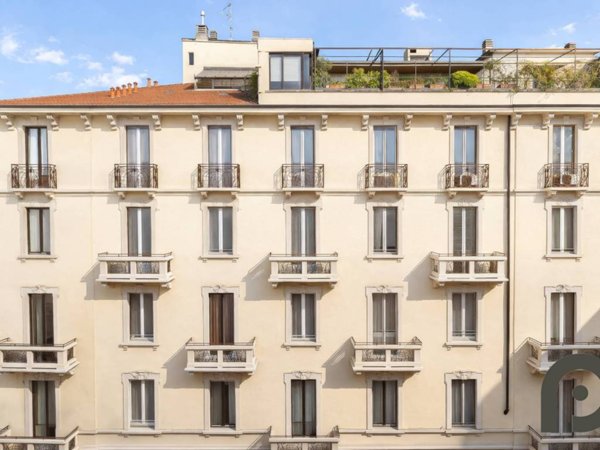 appartamento in vendita a Milano in zona Guastalla