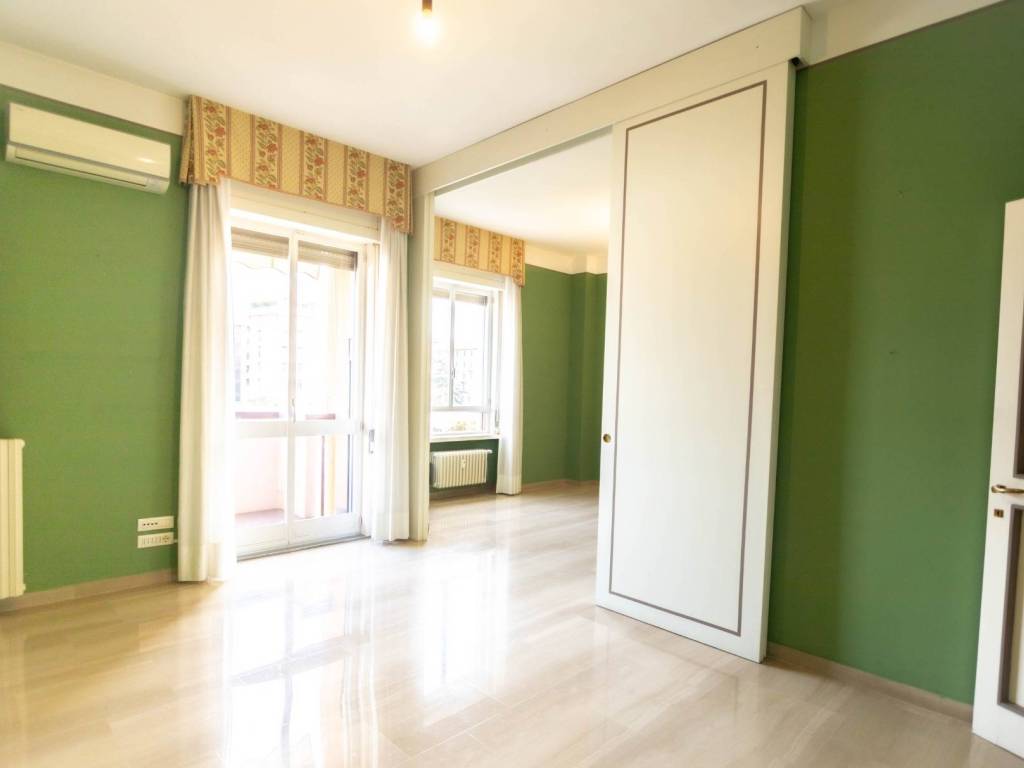 appartamento in vendita a Milano in zona Porta Nuova