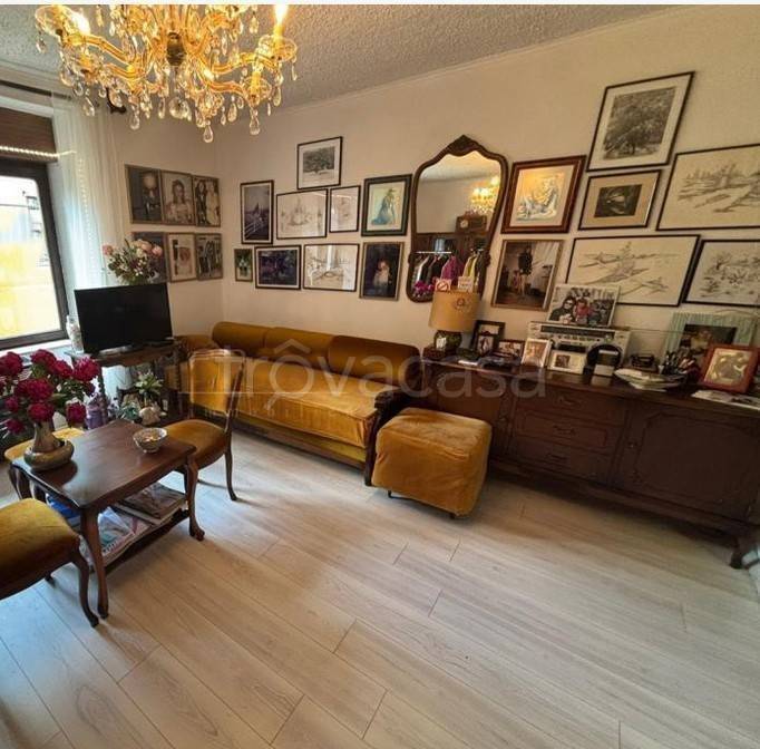 appartamento in vendita a Milano in zona Dergano