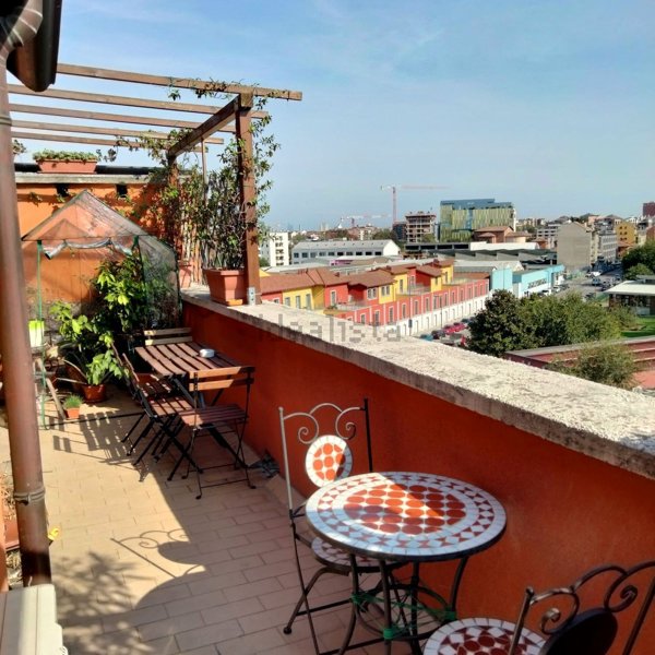 appartamento in vendita a Milano in zona Famagosta