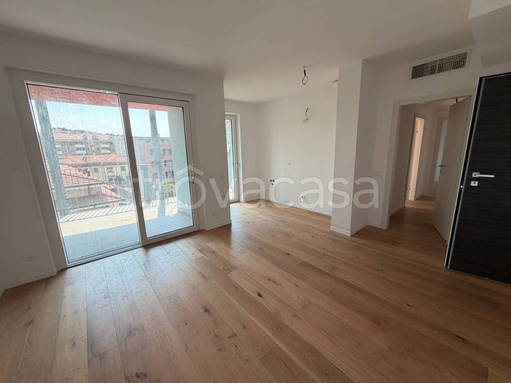 appartamento in vendita a Milano in zona Quarto Cagnino