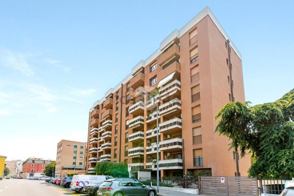 appartamento in vendita a Milano in zona Quarto Cagnino