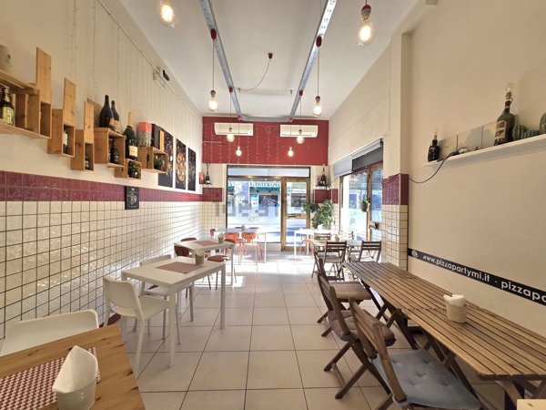 negozio in vendita a Milano in zona Forlanini