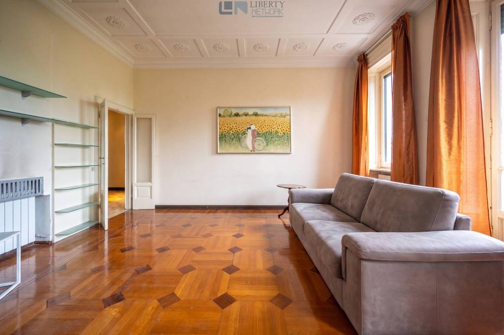 appartamento in vendita a Milano in zona Dergano