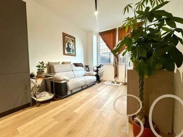appartamento in vendita a Milano in zona Vigentino