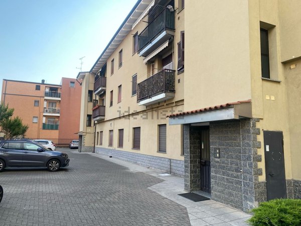 appartamento in vendita a Milano in zona Baggio