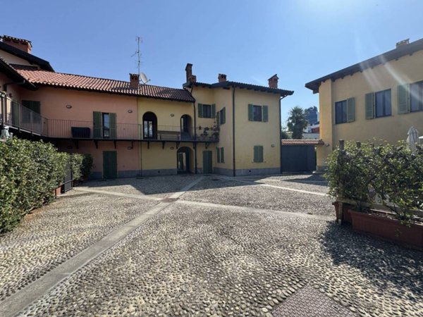 appartamento in vendita a Milano in zona Barona
