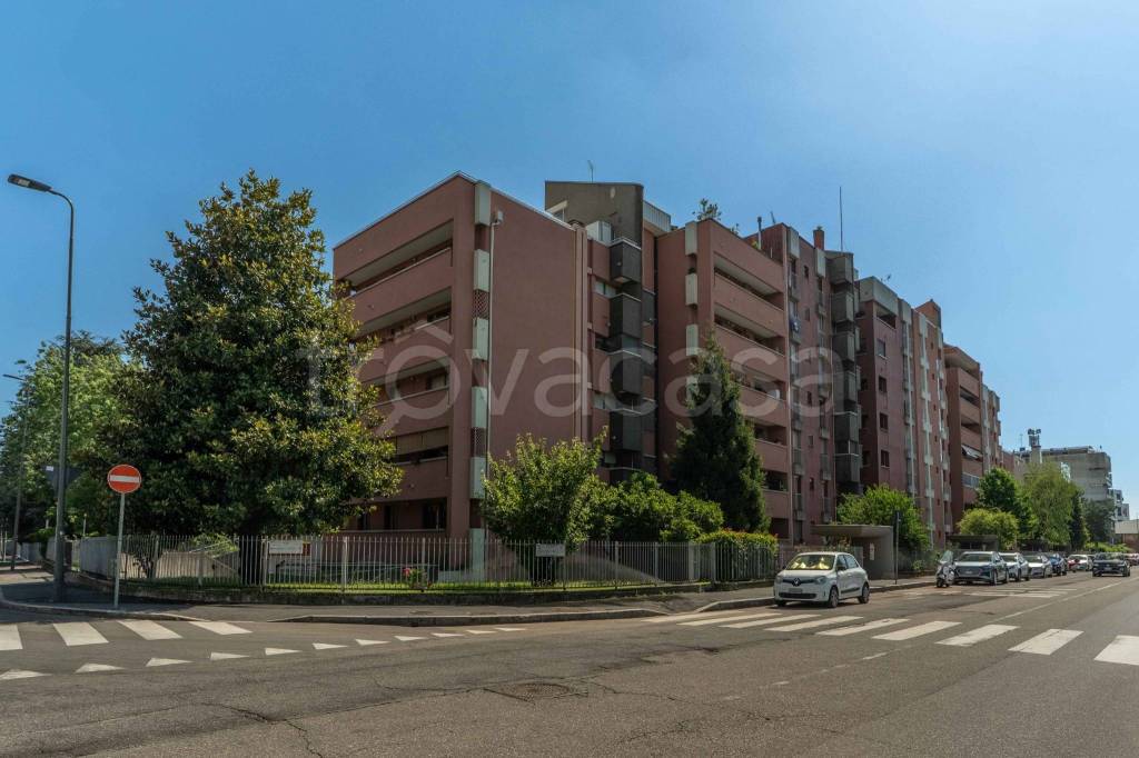appartamento in vendita a Milano in zona Trenno