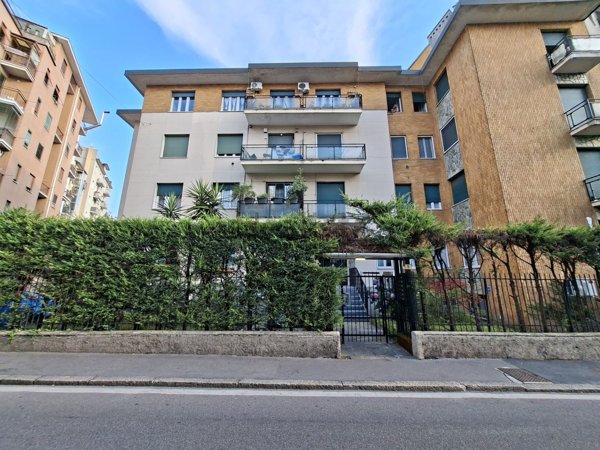 appartamento in vendita a Milano in zona Dergano