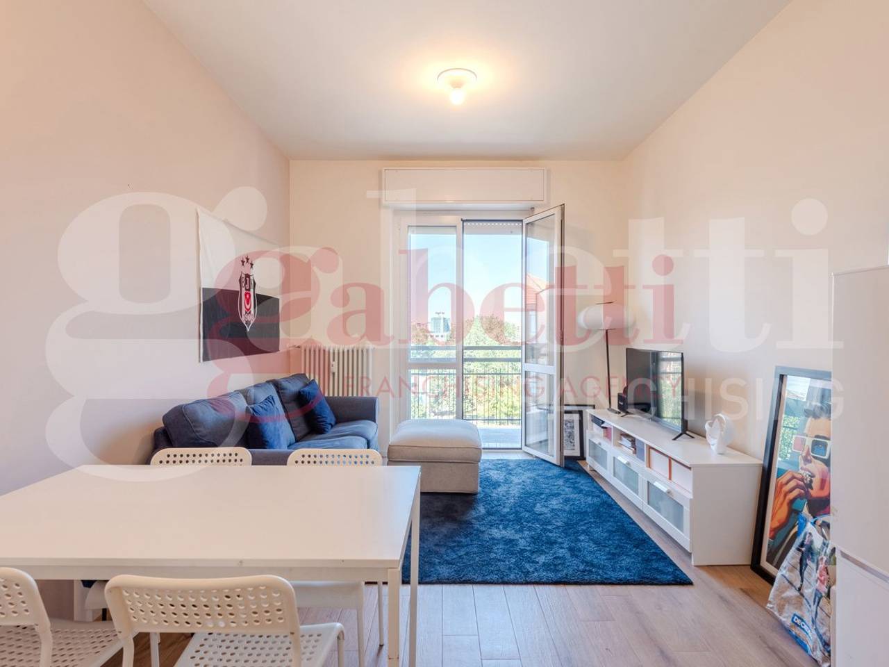 appartamento in vendita a Milano in zona Famagosta