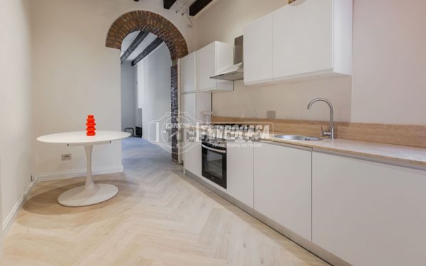 appartamento in vendita a Milano in zona Solari