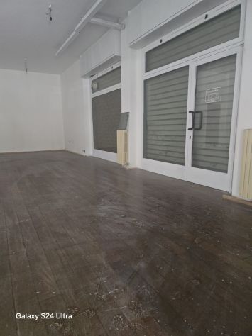 negozio in vendita a Milano in zona Adriano