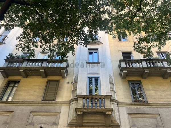 appartamento in vendita a Milano in zona Cinque Giornate