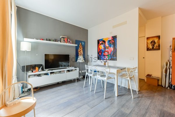 appartamento in vendita a Milano in zona Vigentino