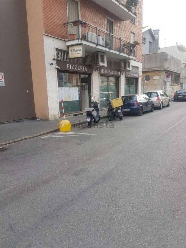 negozio in vendita a Milano in zona Precotto