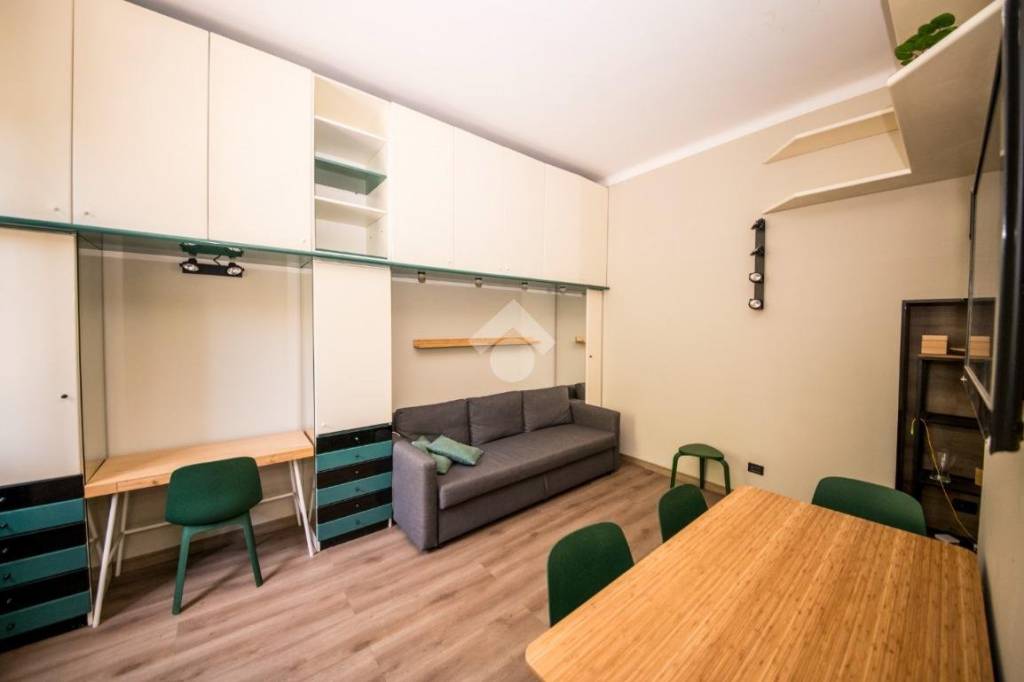 appartamento in vendita a Milano in zona Piazzale Lodi