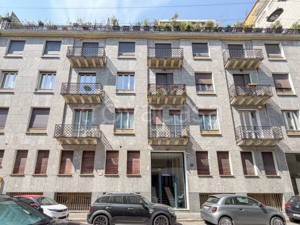 appartamento in vendita a Milano in zona Guastalla