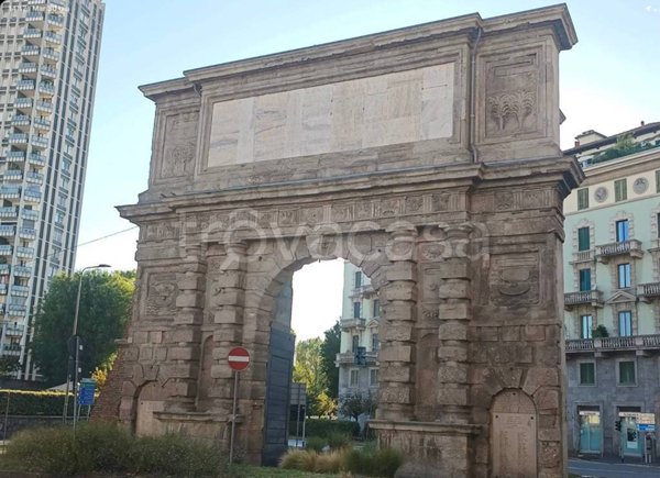 negozio in vendita a Milano in zona Porta Romana