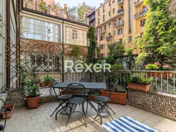 appartamento in vendita a Milano in zona Sant'Ambrogio