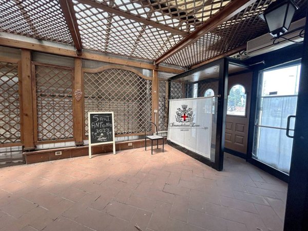 negozio in vendita a Milano in zona Corvetto