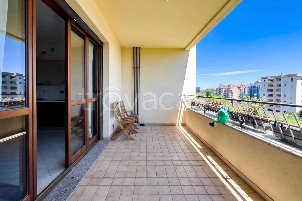 appartamento in vendita a Milano in zona Quarto Cagnino
