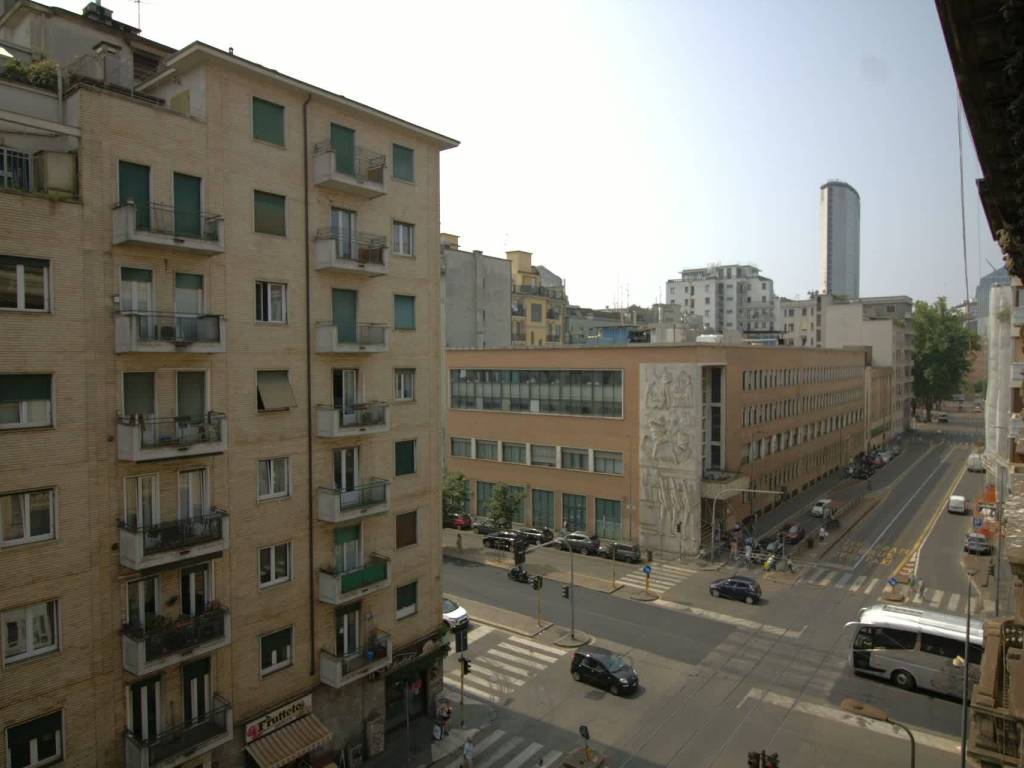appartamento in vendita a Milano in zona Ponte Seveso