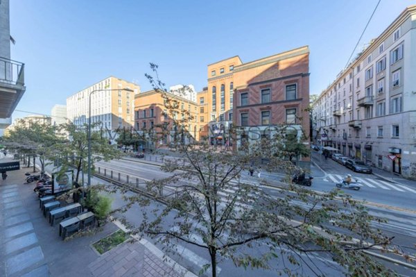 appartamento in vendita a Milano in zona Guastalla