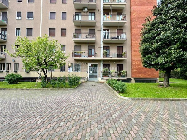 appartamento in vendita a Milano in zona Forlanini