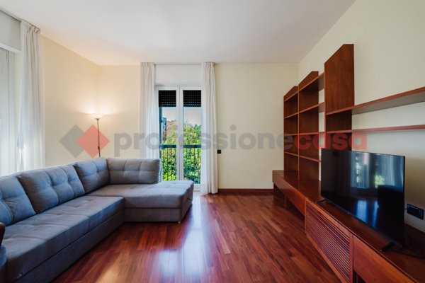 appartamento in vendita a Milano in zona Bande Nere