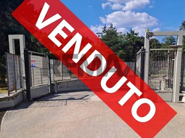 negozio in vendita a Milano in zona Bovisa