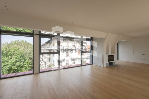 appartamento in vendita a Milano in zona XXII Marzo