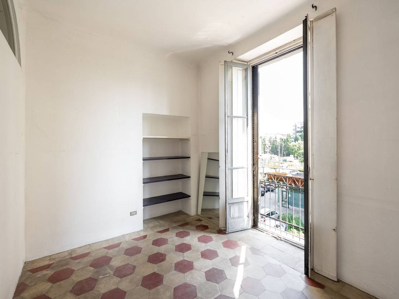 appartamento in vendita a Milano in zona Piazzale Lodi