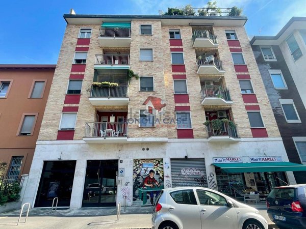 appartamento in vendita a Milano in zona Famagosta