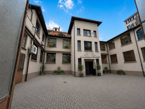 appartamento in vendita a Milano in zona Casoretto