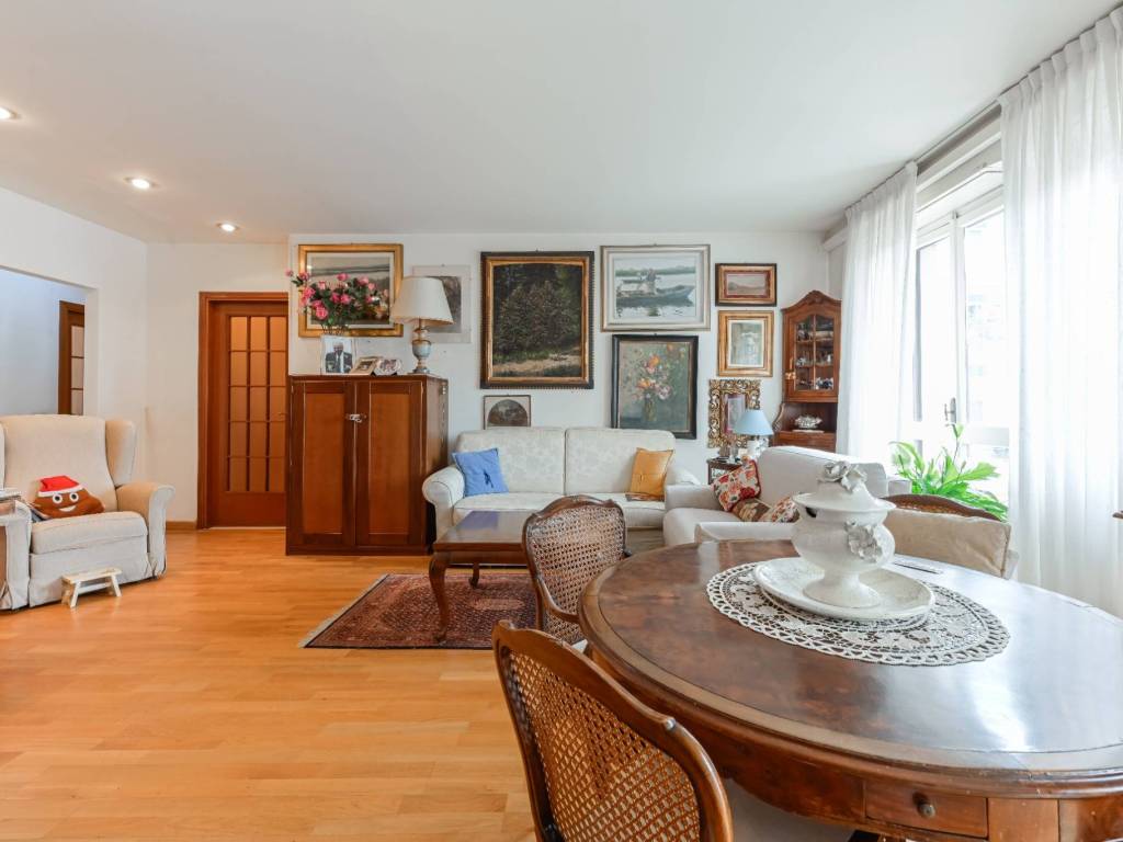 appartamento in vendita a Milano in zona Porta Romana