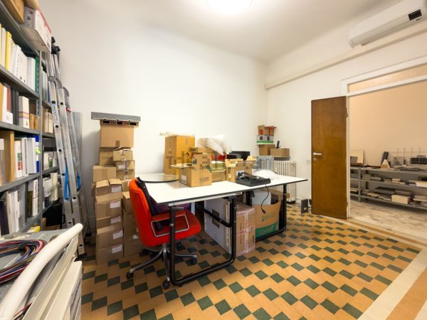 ufficio in vendita a Milano in zona Porta Romana
