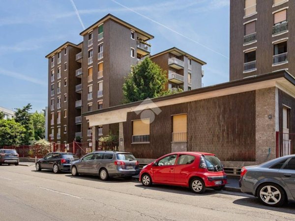 appartamento in vendita a Milano in zona Villapizzone