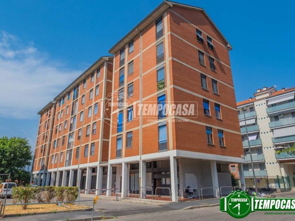 appartamento in vendita a Milano in zona Quarto Oggiaro