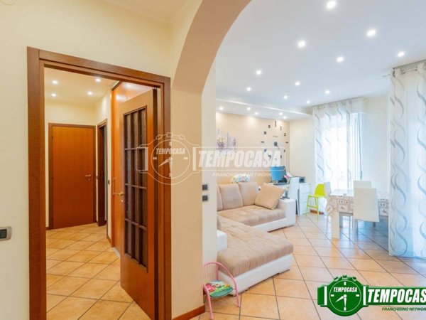 appartamento in vendita a Milano in zona Quarto Oggiaro