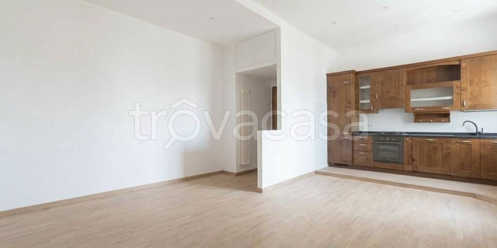 appartamento in vendita a Milano in zona Piazzale Lodi