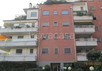 appartamento in vendita a Milano in zona Quarto Oggiaro